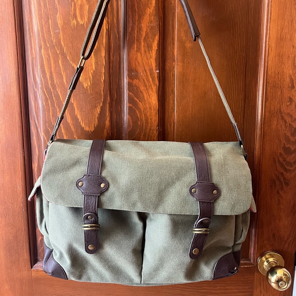 Douglas Olive Canvas Messenger Bag